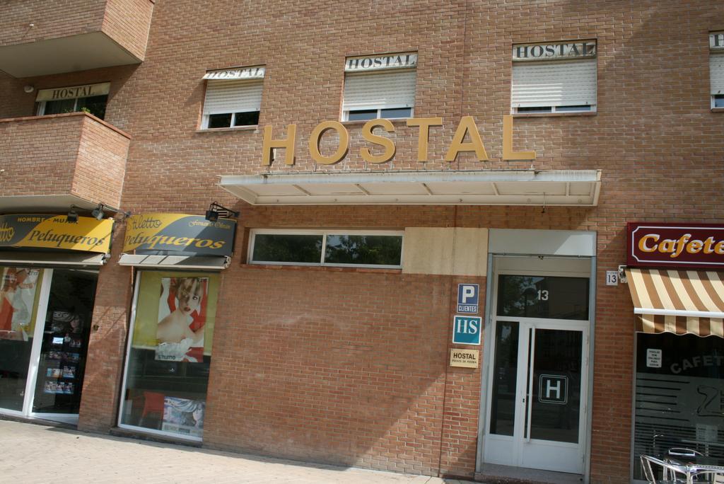 萨拉戈萨 普恩特德彼德拉旅馆酒店 外观 照片